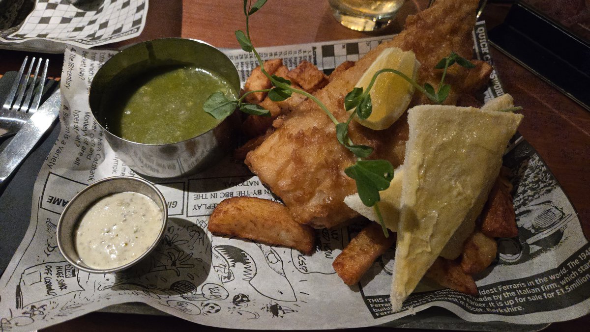 HullTeslaModel3's tweet image. A freebie night at the Hilton! 🥳🍾🥂

Our weekly adult only date night! 😘

We'll be making the most of the privacy later, with a spot of sexy role playing... Crusty old seadog meets buxom serving wench, fully dressed up in frilly blouse, stockings, &amp;amp; high heels 👠👌

Sharon's…