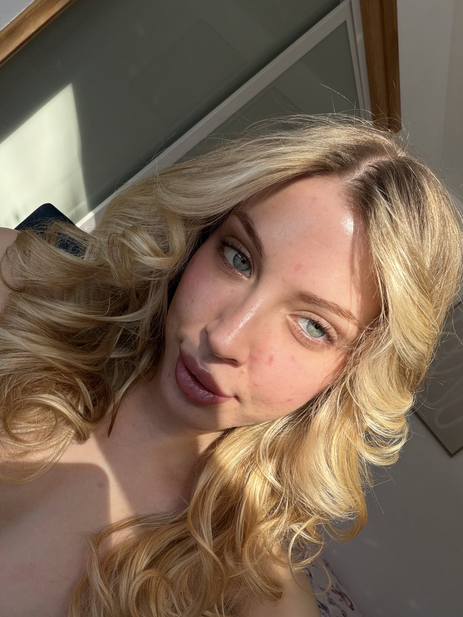 Princess Alex ✨ tweet media