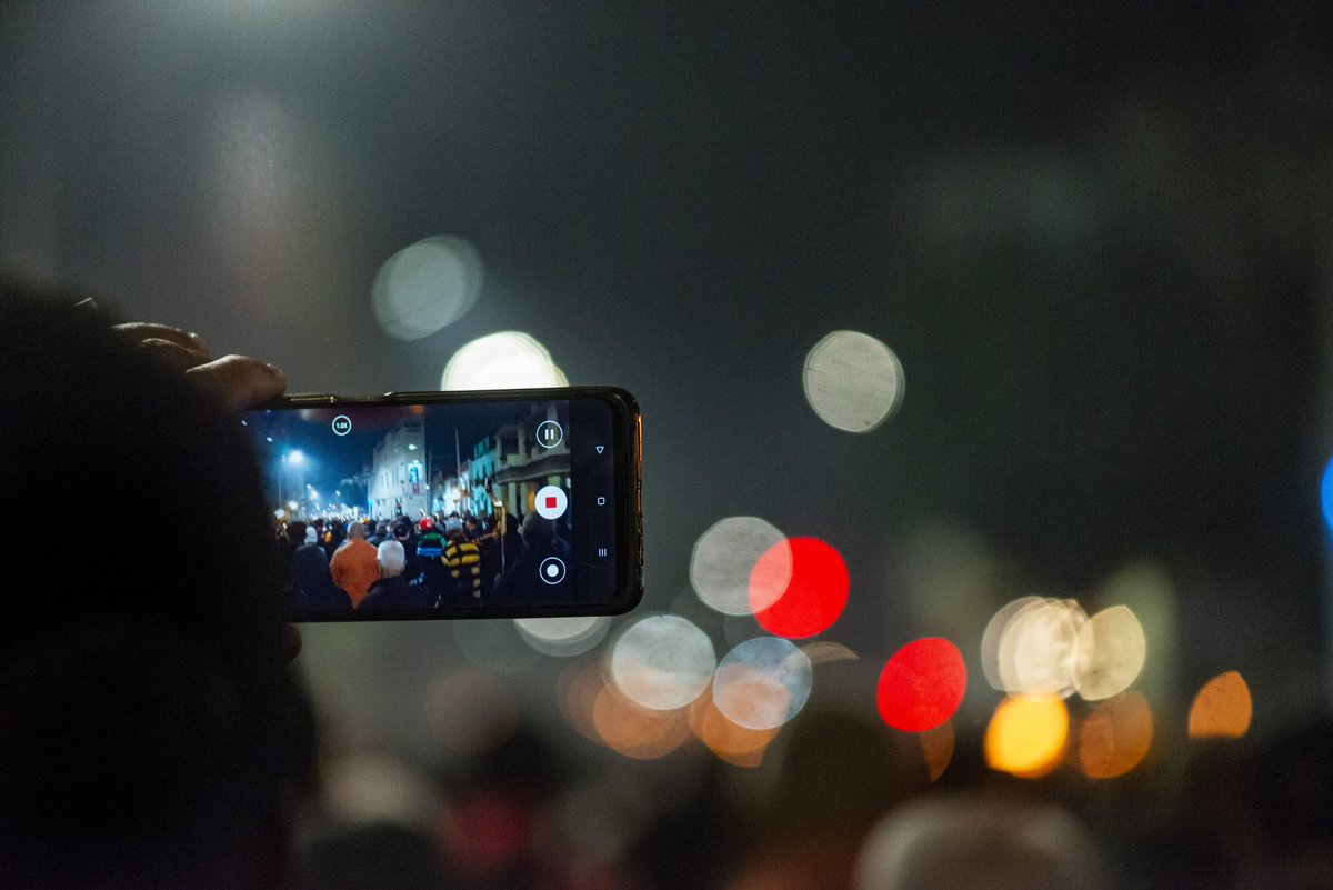 FornarisGarcell's tweet photo. Mi experiencia personal y como fotógrafo en la marcha de las antorchas.
Nikon D800E + afs Nikkor 105mm f/2.8 G ED VR https://t.co/dCp7ZoCTag