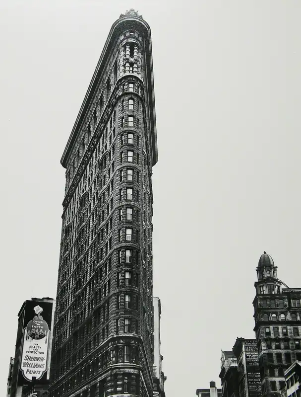 twistopherrobin's tweet photo. #Photography #Monochrome #FlatIronBuilding #BereniceAbbott https://t.co/AdknMkFr95