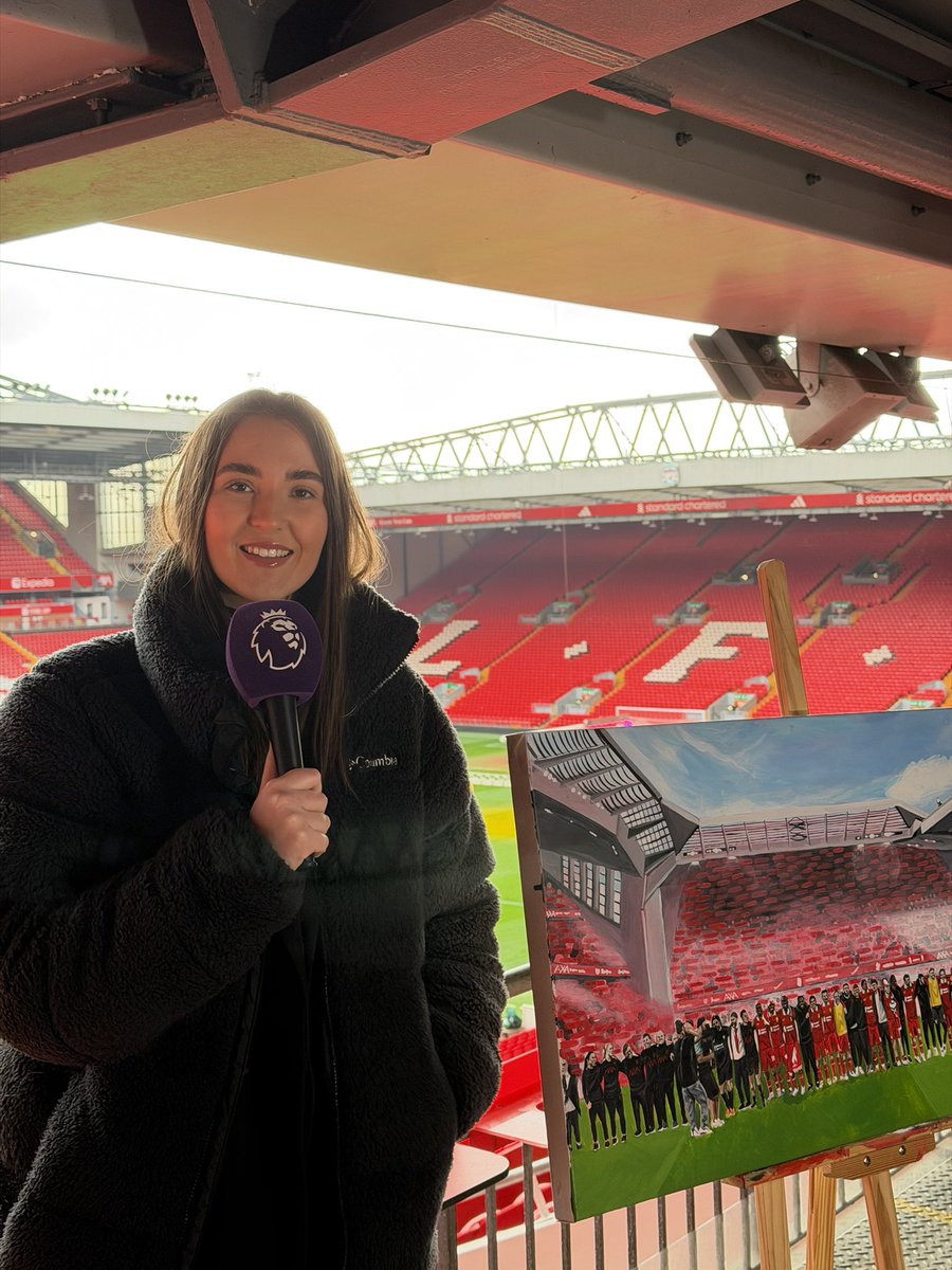 Chloe bloxam tweet media