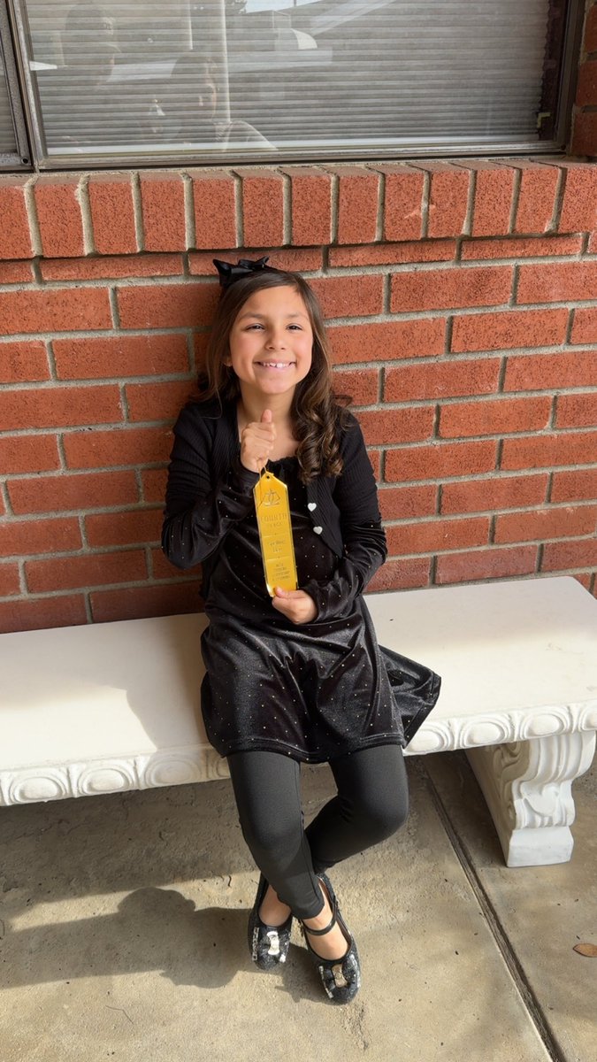 richj530's tweet image. My baby places 4th for district spelling bee.  #prouddad