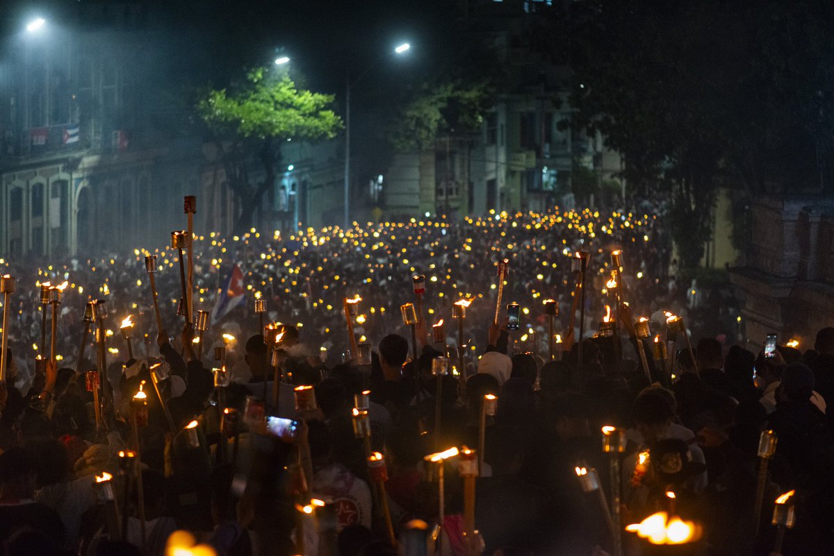 FornarisGarcell's tweet photo. Mi experiencia personal y como fotógrafo en la marcha de las antorchas.
Nikon D800E + afs Nikkor 105mm f/2.8 G ED VR https://t.co/dCp7ZoCTag
