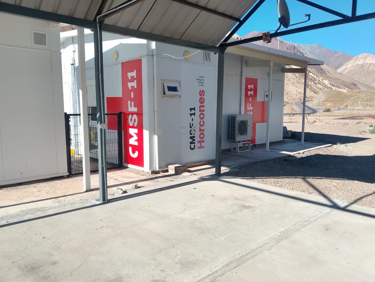 💬 Recorrida sanitaria en un punto clave del corredor andino

La subsecretaria de Salud, <a href="/CarinaCopparoni/">Cari Copparoni</a>, junto al director de Hospitales, Jorge Pérez, visitaron la base del Servicio de Emergencias Coordinado ubicada en Los Horcones, un punto estratégico para la atención