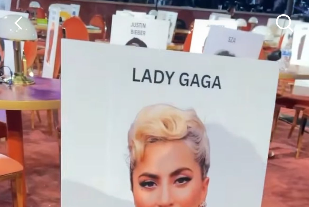 Justin Bieber estará sentado ao lado de SZA, Lady Gaga e Tyler, The Creator no #GRAMMYs  neste domingo.