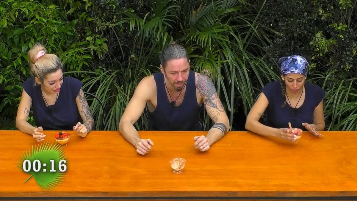 Der Einzige der abliefert. Ariel Gekreische ohne Versuch = 0 Sterne, Eva immerhin etwas versuch = 0 Sterne, Gil tapfer bewältigt = 3 Sterne. 
#IBES2026