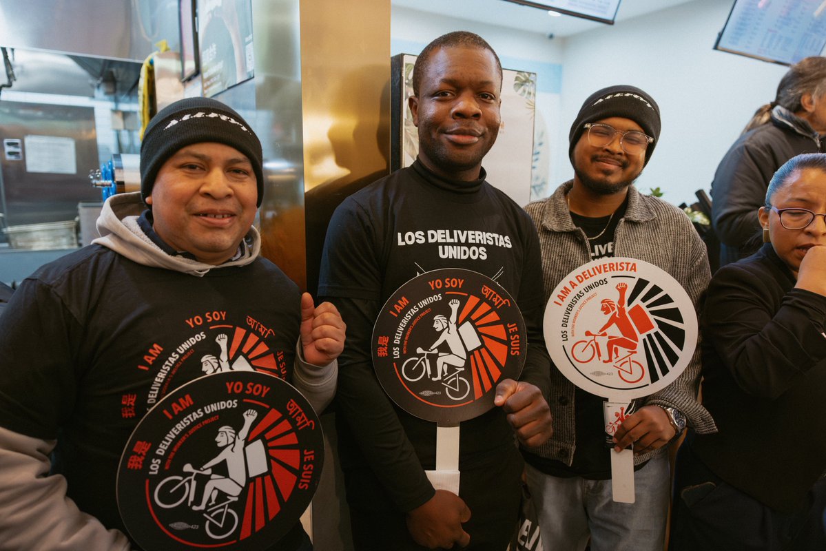 NYCMayor's tweet image. Corporations will not exploit working people in NYC.

Uber Eats, Fantuan &amp;amp; HungryPanda broke the law — shortchanging workers while raking in profits.

Today, we secured $5M+ in restitution for 49,000 delivery workers.

Let this be a warning: steal wages, face the consequences.