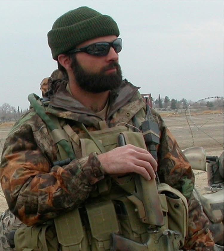 SoldiersWhisper's tweet image. 🇺🇸SEAL Chief Special Warfare Operator Lance M. Vaccaro, who was sadly killed in training on March 6, 2008.

God bless our Vets!

#Military #Specialforces #USNavy #Navyseal