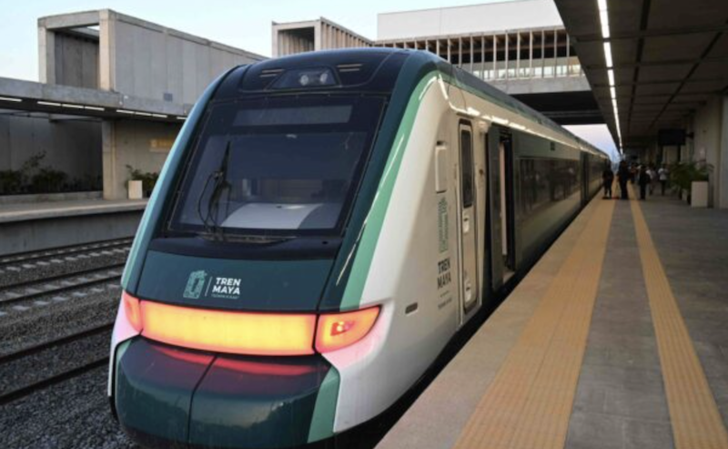xyHt's tweet photo. Technology That Tracks
A singular railway system provides a linear path from construction to maintenance on the Tren Maya. @motaengil 
Read more: https://t.co/ND9ypXtIfR https://t.co/vZCxPTiXo8