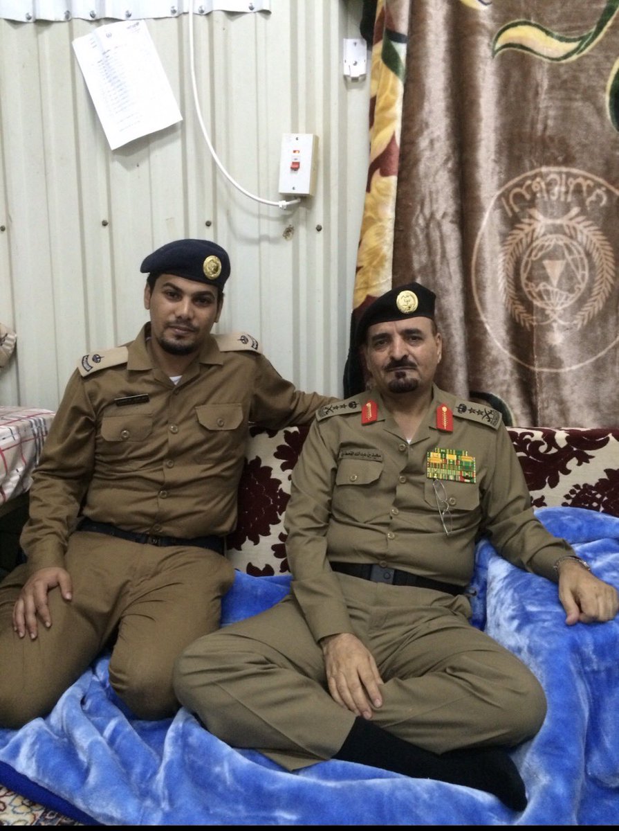 OsamaSAlqahtani's tweet image. صورة متواضعة لوالدي رحمه الله في حج عام ١٤٣٦هـ في مهمة لم يكتفِ فيها إلا النزول للميدان

الصورة في أحد مراكز الشرطة في منى

#الفريق_أول_سعيد_القحطاني