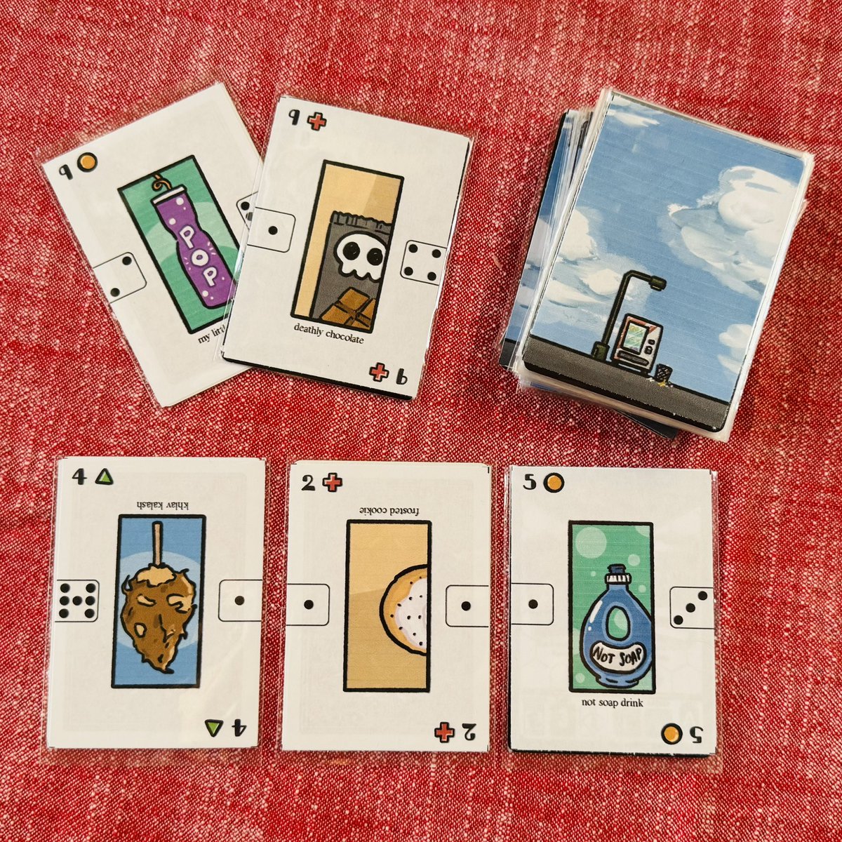 ShenbotMakes's tweet image. Brand new solo cozy sorting game out today! alexandershen.itch.io/the-vending-ma… #tabletop #printandplay