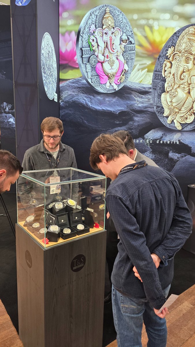 TScoinCompany's tweet image. T&amp;amp;S Coin we are here! #ThePlaceToBe @worldmoneyfair

#TScoin #AttentionToDetails