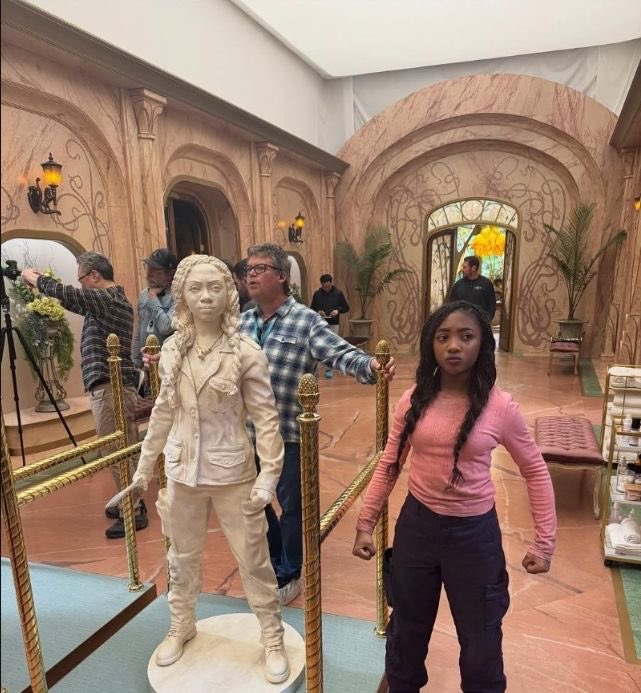 daily leah jeffries (@dailyleahjffrs) on Twitter photo 