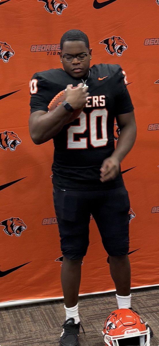 JeremiahEllington tweet media