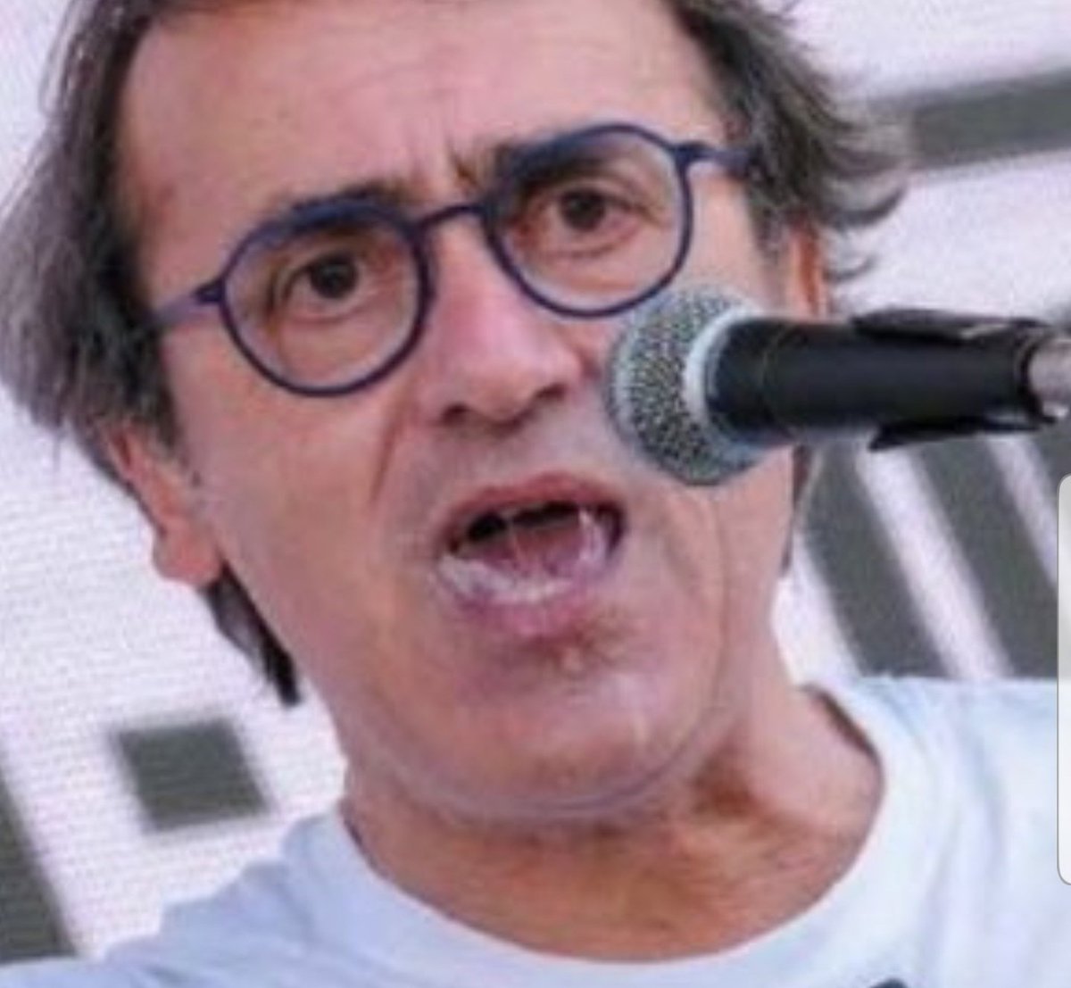 Vittori87874074's tweet photo. @LegaSalvini Ormai il futuro ministro degli esteri e #confuso https://t.co/qPOzWE0U7s