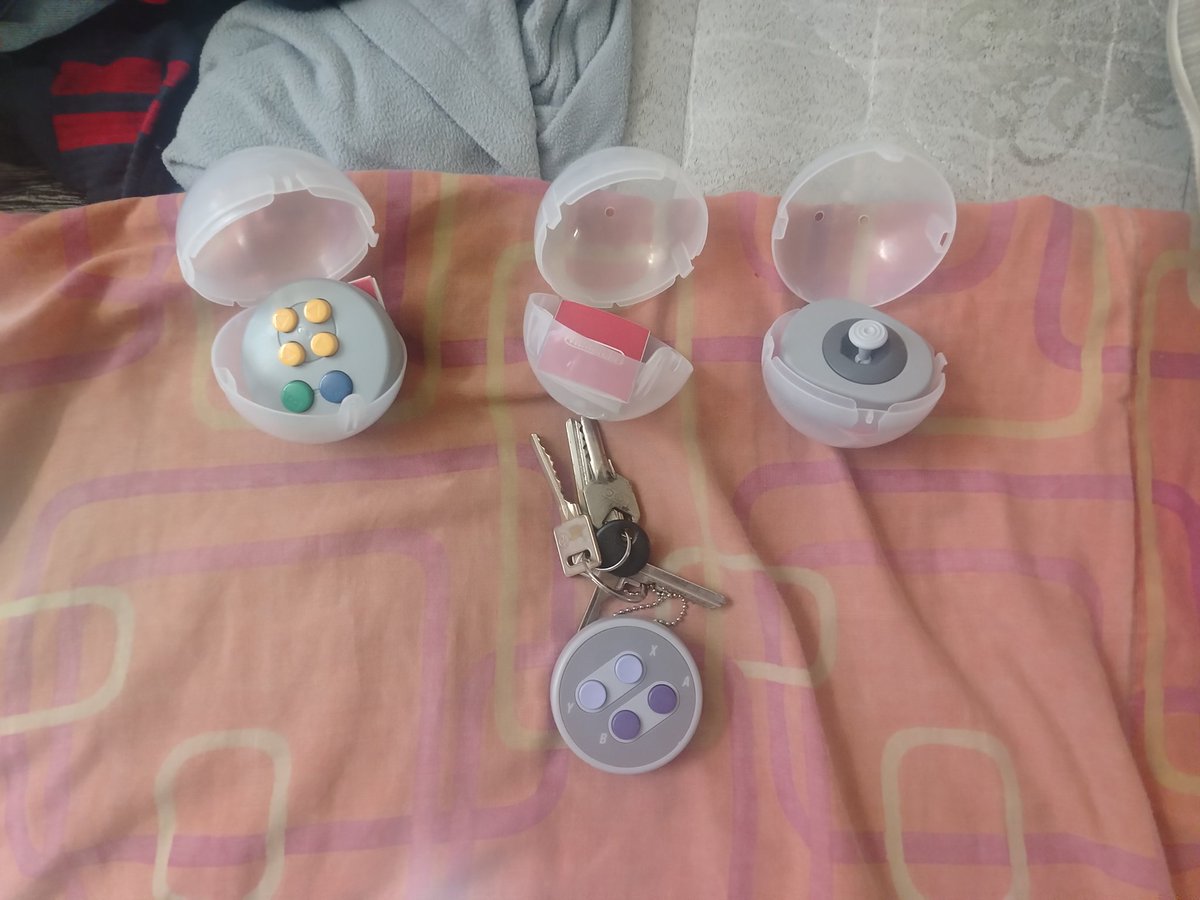 I didn't know I could collect these. Thanks <a href="/kixssb/">kix</a> and <a href="/Kurabba/">クラッバ / Kurabba</a>. I am gonna get all of them, including the low% one.