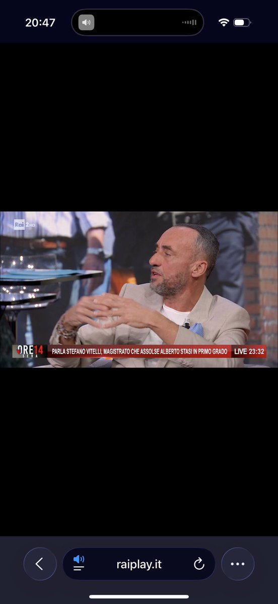 Felice24597223's tweet photo. Per chi si appresti a diventare giudice dopo anni di duro lavoro e studio ieri sera il giudice Vitelli ha dato una lezione di diritto e di come deve adoperare un vero giudice alla ricerca della realtà.
Ascoltate come sia perfetto nelle risposte. #Garlasco #ore14  #QuartoGrado https://t.co/w6uJxGtyQA
