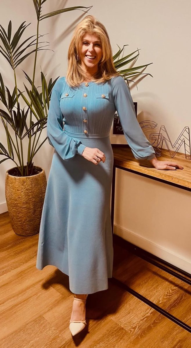 UKHotCelebs1's tweet image. Kate Garraway 💙💙💙💙💙💙💙💙