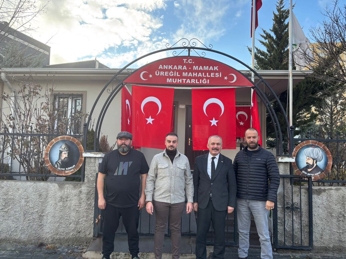 Mamak ilçemizin kıymetli muhtarlarıyla bir araya gelmeye devam ediyoruz.
Bugün Üreğil Mahalle Muhtarımız Eray Ergün, Boğaziçi Mahalle Muhtarımız Sami Sipahi ve Lalahan Karşıyaka Mahalle Muhtarımız Mahmut Murat Pınaroğlu ile bölgemizin ihtiyaçları ve çözüm önerileri üzerine