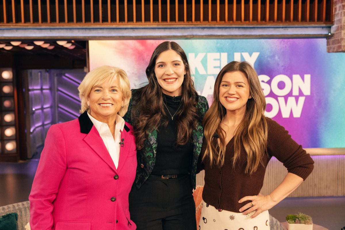 Exciting news for <a href="/HealthierGen/">Alliance for a Healthier Generation</a> and Walking Classroom fans!✨ Tune in Monday to <a href="/KellyClarksonTV/">The Kelly Clarkson Show</a> for a special conversation about the magic of walking, listening, and learning with The Walking Classroom! 👟🎧💚 Find your local airing time: bit.ly/46l4nO0 #WalkListenLearn