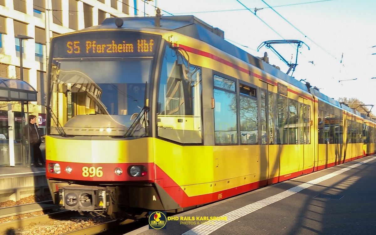 dhdrailseu's tweet photo. THE WORKHORSE IN TULLASTRAẞE 

Several shots of the AVG's Siemens GT8-100D/2S-M trams. 

These tram-trains serve as the workhorses of the Karlsruhe Stadtbahn and operate on multiple lines. A total of 86 cars are deployed throughout the network, connecting Karlsruhe with... https://t.co/kz8bSVJDvr