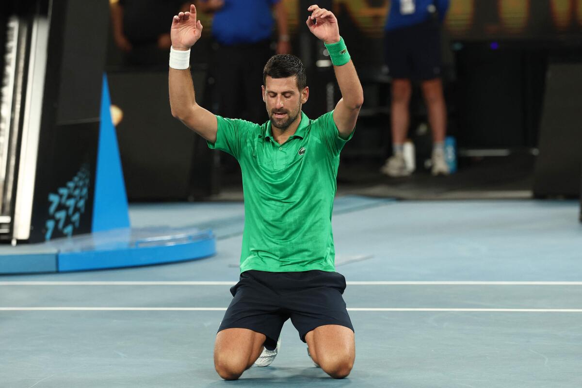 OJO a esto que os voy a contar.

Sinner ha ganado TODAS las estadísticas del partido ante Djokovic.

-Mejor % de 1ro: 75 a 70%
-Mejor % de ptos con 1ro: 80 a 71%
-Mejor % de ptos con 2do saque: 52 a 51%
-Más aces: 26 a 12
-Menos dobles faltas: 2 a 3
-Más winners: 72 a 46
-Mismos