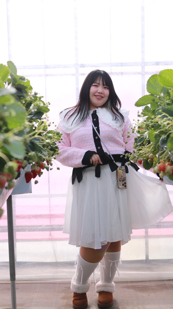 いちご狩りコーデ🍓

 #ぽっちゃり女子   #plussize  #いちご狩り