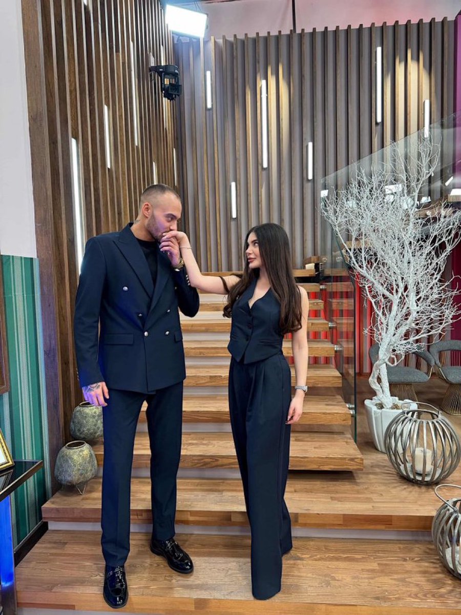 nedears's tweet image. Son zamanlar dikkatimi çeken tek çift barıştıkları bölümlere ışınlana biliyor muyuz acaba #belbar #kismetseolur