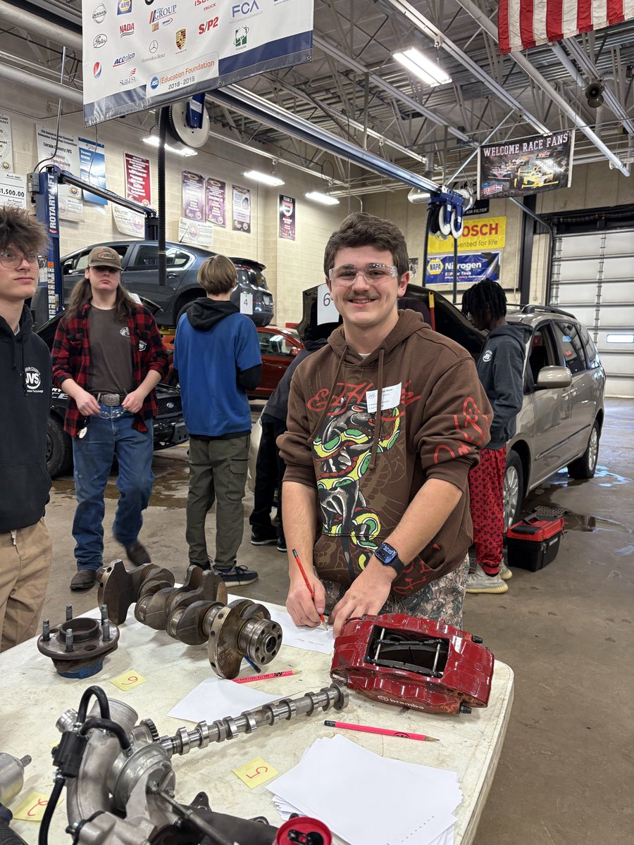 Denise Abbott tweet media