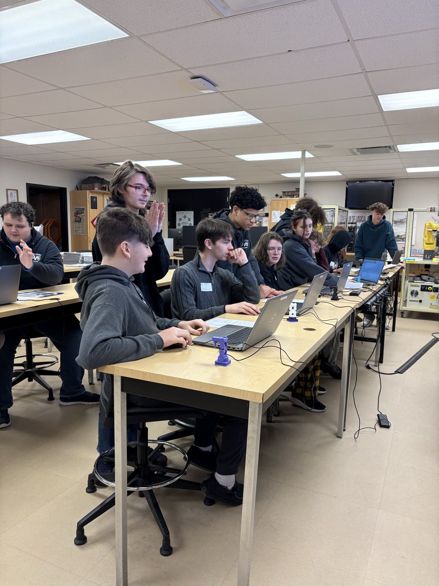 Denise Abbott tweet media