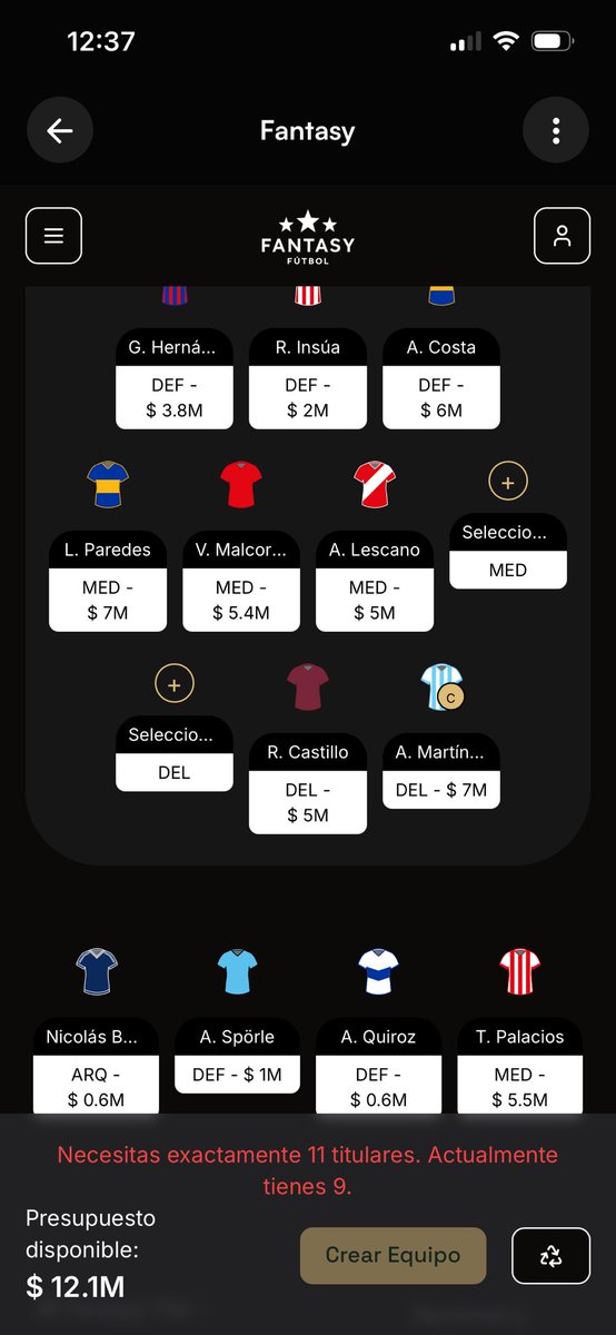 elchone1's tweet photo. @JuanSamitier @Fantasyfutbol_ No me deja elegir un tercer delantero. Cuando aprieto en el (+) es como si tuviera que poner a alguno de los suplentes, en vez de ir a buscar jugadores. Y otra cosa, me figuran dos defensores como suplentes https://t.co/dGvGbTVw6B