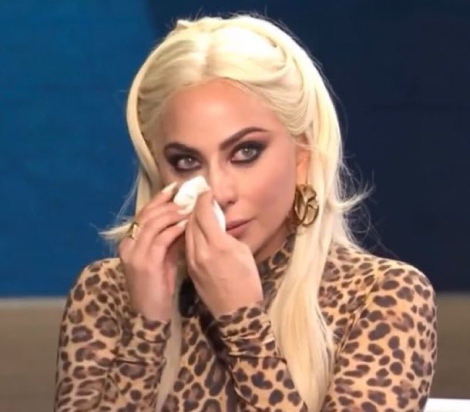 Otro recordatorio de que Viva la mayhem no fuimos parte del Meijem ball tour… duren 😿👍🏻