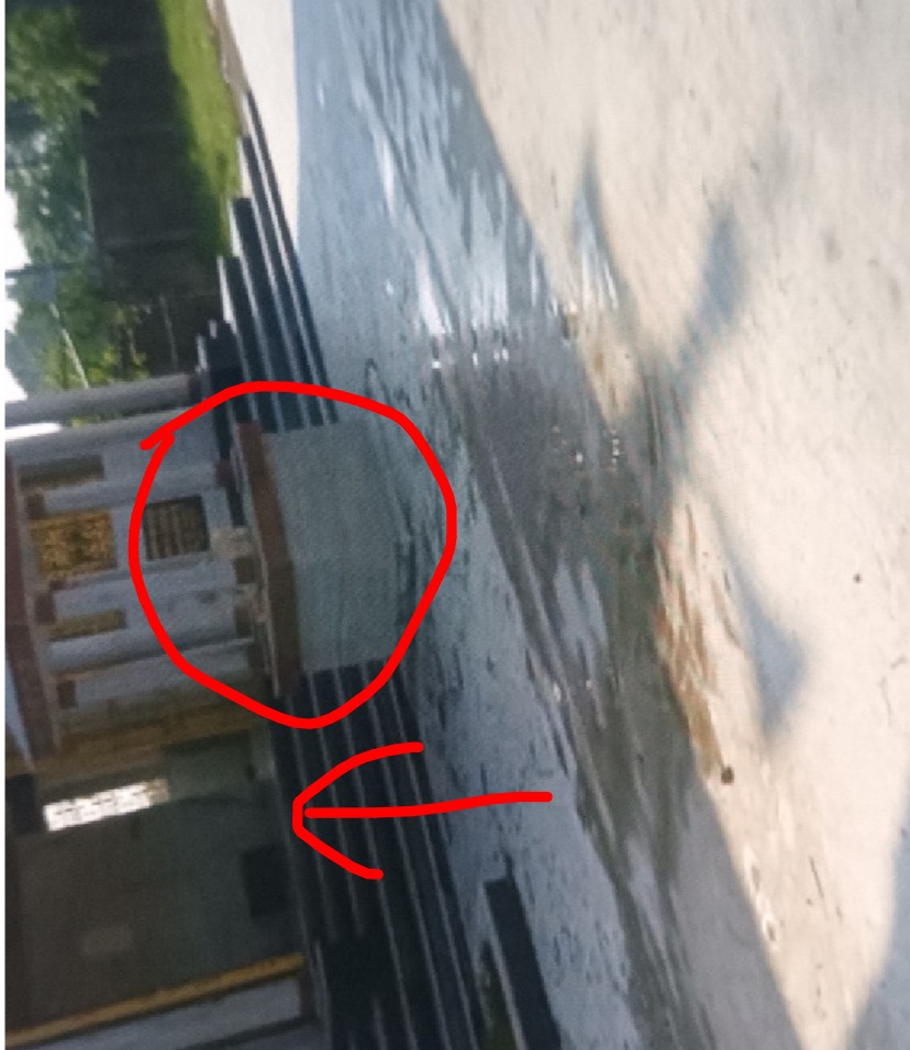 kuma97100's tweet image. यह कोई सड़क नहीं बल्कि शंभुता दुर्गा स्थान के शिव मंदिर का आगे का हिस्सा है जो फोटो में देख सकते हैं।आशा करता हूं कि इस विषय से संबंधित अधिकारी इस विषय को संज्ञान में लेंगे।#BiharGovernment #ActionRequired #jansamasya #DistrictAdministration
 #PanchayatRaj #PublicGrievance