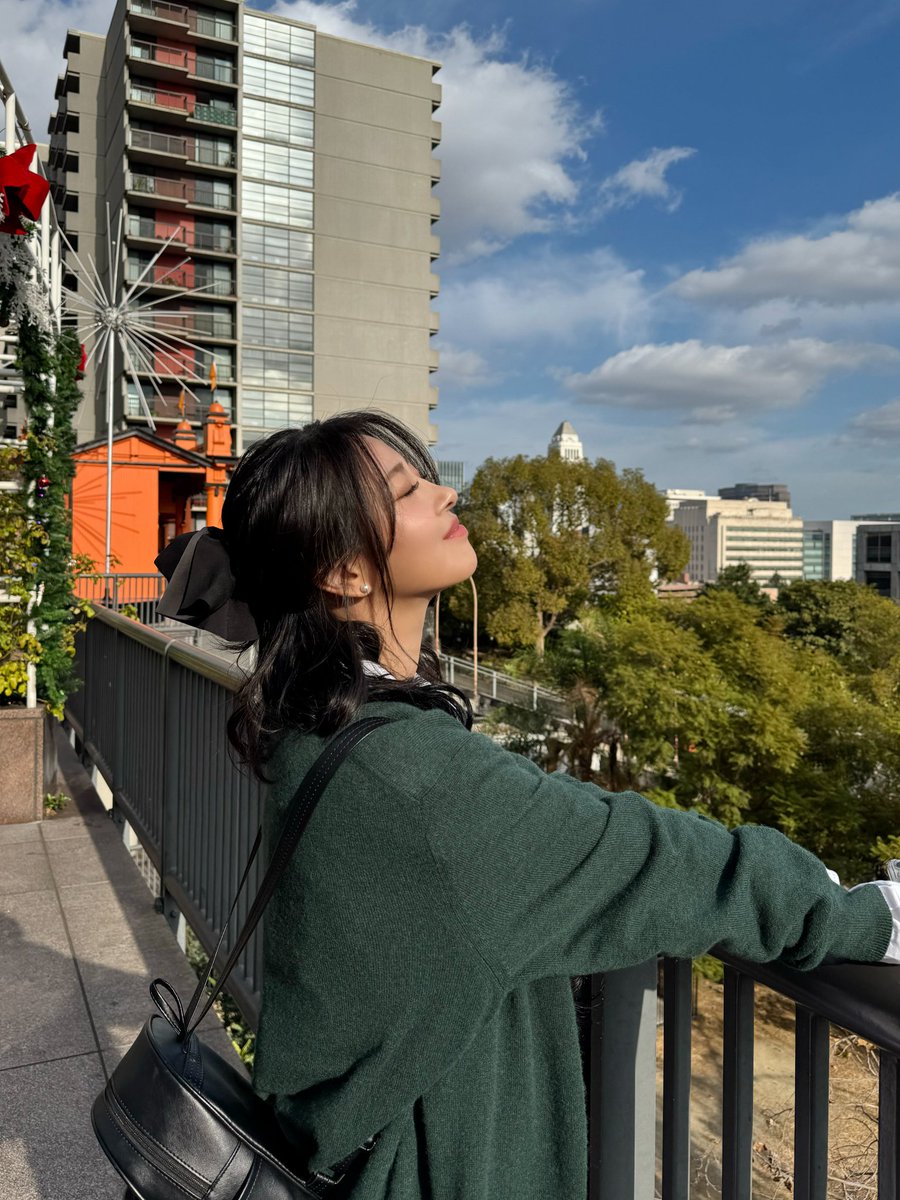 Aran updates tweet media