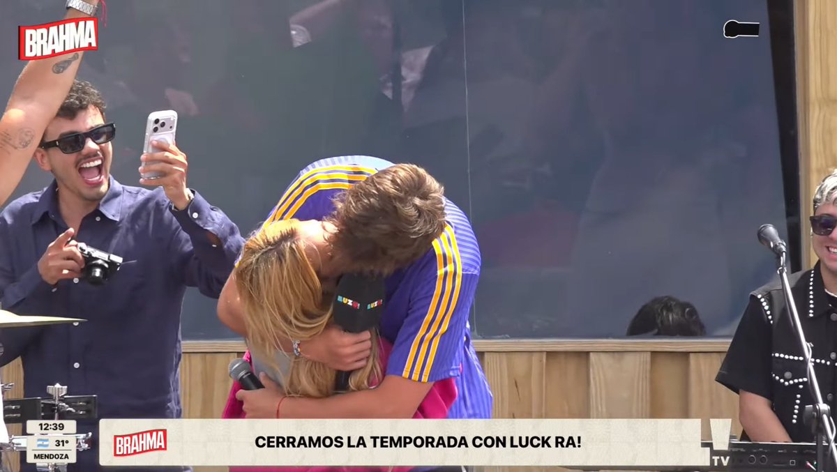 aguuscg04's tweet photo. ME MUERO 

#luzutv https://t.co/jKCSKqp68s