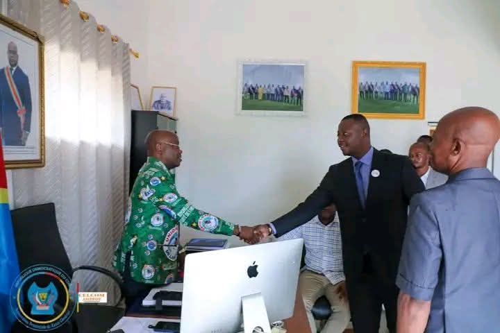 A Kananga, nous avons eté reçu ce matin par le PR de Assemblée Provinciale du Kasaï-Central Hn Guy Sabangu Kashala. Au menu: La dotation au CPJ Kasaï-Central  le  Fond de Fonctionnement et le plaidoyer sur la spoliation des terrains de la jeunesse.