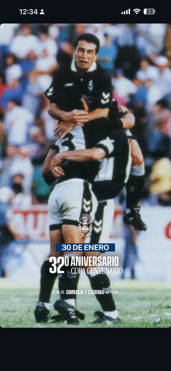 tomibandel's tweet photo. #GELP 32 años para una marca imborrable en nuestra historia y una de las dos estrellas que tiene bordado el escudo más hermoso del mundo.
Que sirva de reivindicación, de identidad y de respeto: salud, campeón. https://t.co/kOuFDeEPHQ