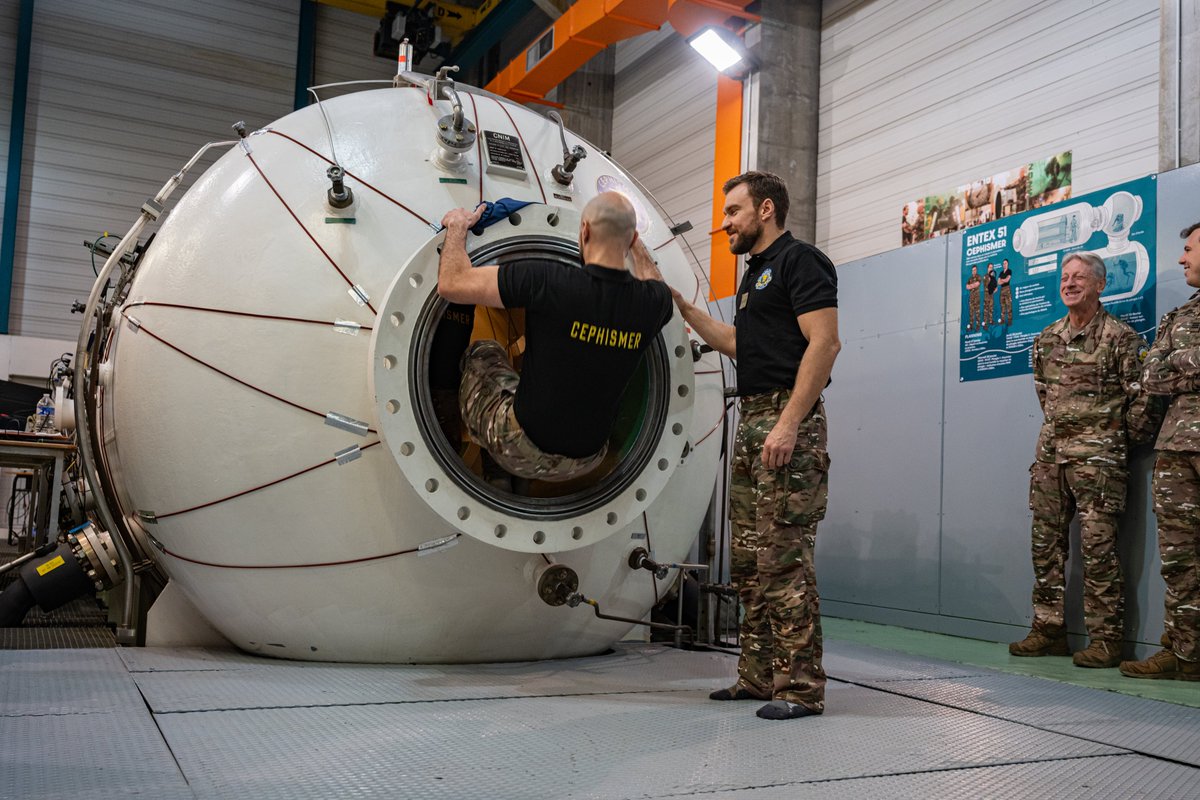 MarineNationale's tweet image. Cette semaine dans nos unités 👀
ORION 26 ⚓✈️: départ du groupe aéronaval autour du Charles de Gaulle.
ENTEX 51 🤿: plongées profondes à saturation au CEPHISMER.
La Réunion 🌊: exercice PAILLE-EN-QUEUE 2026.1.
#Marinenationale