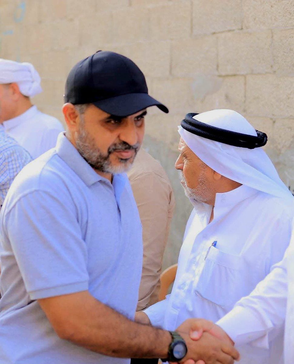 نشر العميل غسان الدهيني اليوم فيديو له منكّلاً بمقاتل عاري الثياب نحيل الجسد لا يقوى على الحراك، بعد أن أعلن العدو الاشتباك معهم واستهدافهم في رفح.

لكن ماذا لو كان غسان رجلاً !!

لو كنت رجلاً يا غسان -حتى وإن اخترت صف العدو- لحملت سلاحك وقاتلت هؤلاء الأبطال وجهاً لوجه، لكنك