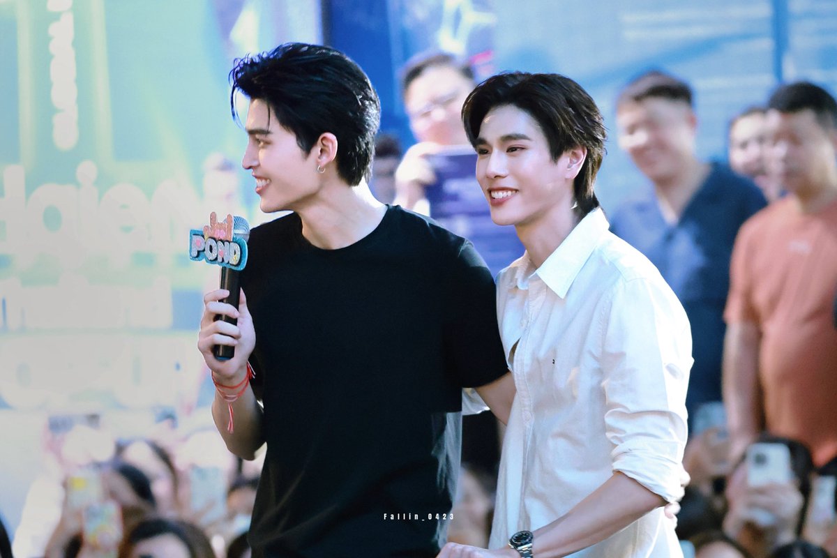 JustFallin tweet media