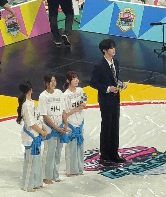 dawnsfey's tweet image. WHY IS THIS PICTURE SO TERRIFYING