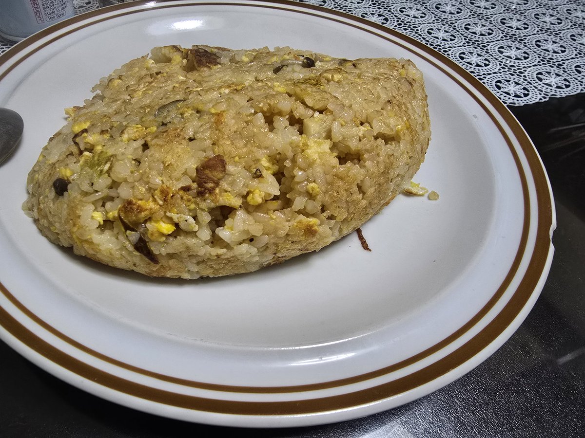 形終わってるチャーハン作った