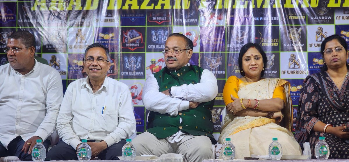 DrLekhaShree's tweet image. ଆଜି ବାଲେଶ୍ବର ଠାରେ "ଅରଡ ବଜାର ପ୍ରିମିୟର ଲିଗ୍" ସିଜନ୍ 8, ଆଠ ଦିନିଆ ନାଇଟ୍ କ୍ରିକେଟ ଟୁର୍ଣ୍ଣାମେଣ୍ଟ ର ଉଦଘାଟନ ଉତ୍ସବରେ ଅନ୍ୟ ଅତିଥିଙ୍କ ସହିତ ଯୋଗ ଦେଇ ଆୟୋଜକ ଏବଂ ଖେଳାଳି ମାନଙ୍କୁ ଉତ୍ସାହିତ କଲୁ l

#AradBazaarPremierLeague
#Balasore 
@SwarupDas_Bls 
@panigrahi_jp