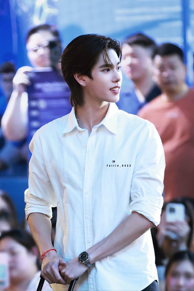 JustFallin tweet media