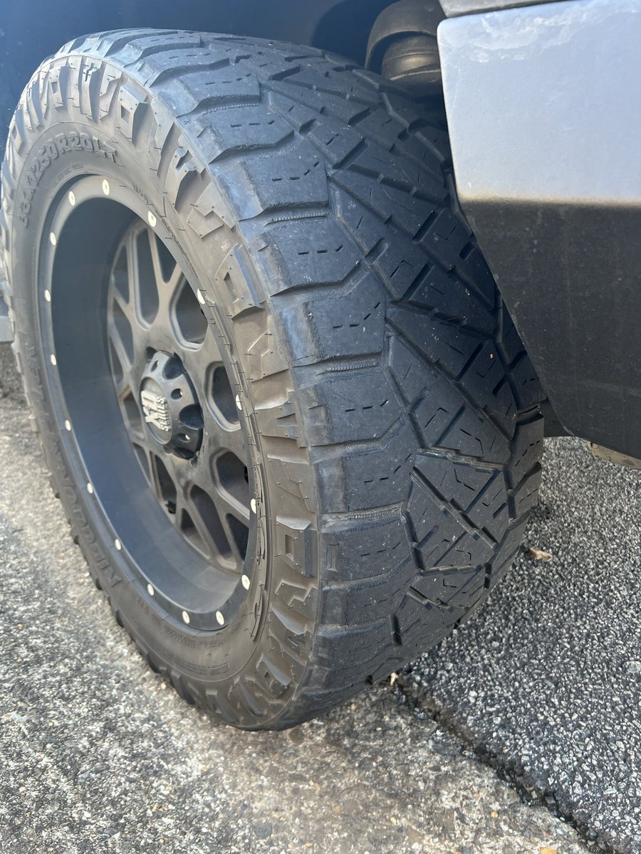 GregNevet13's tweet photo. @NittoTire 6 years and 81k miles - my first set of Ridge Grapplers served me well. Getting the next set on now and hoping for the same. https://t.co/IHVEJEkT1P