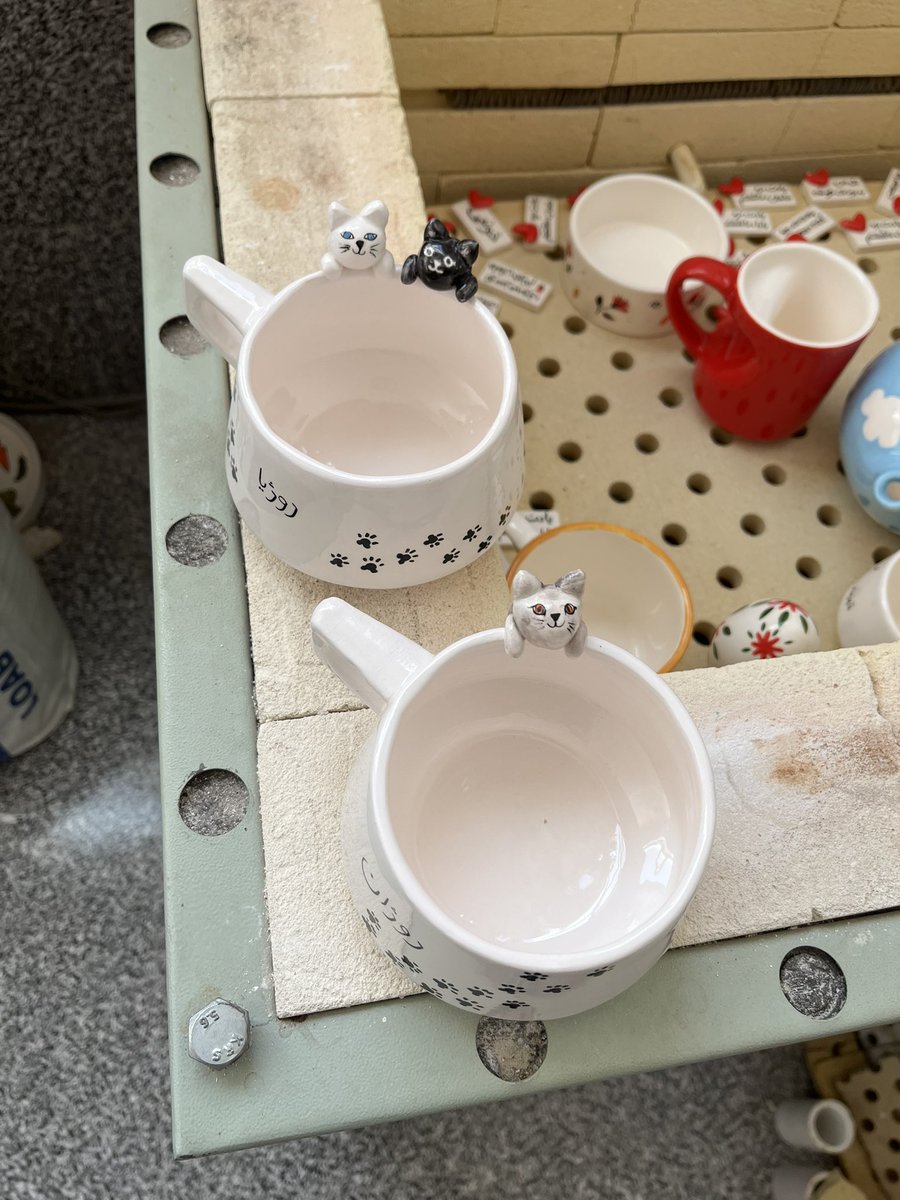 خیلی معذرت میخوام که توو این شرایط ازتون میخوام به کارگاهمون کمک کنید...
مگنت ها ۱۵۰ تومن هستن 
و ماگ ها ۶۵۰ 
دستساز هستند و سرامیکی.
ثبت سفارش از طریق دایرکت...