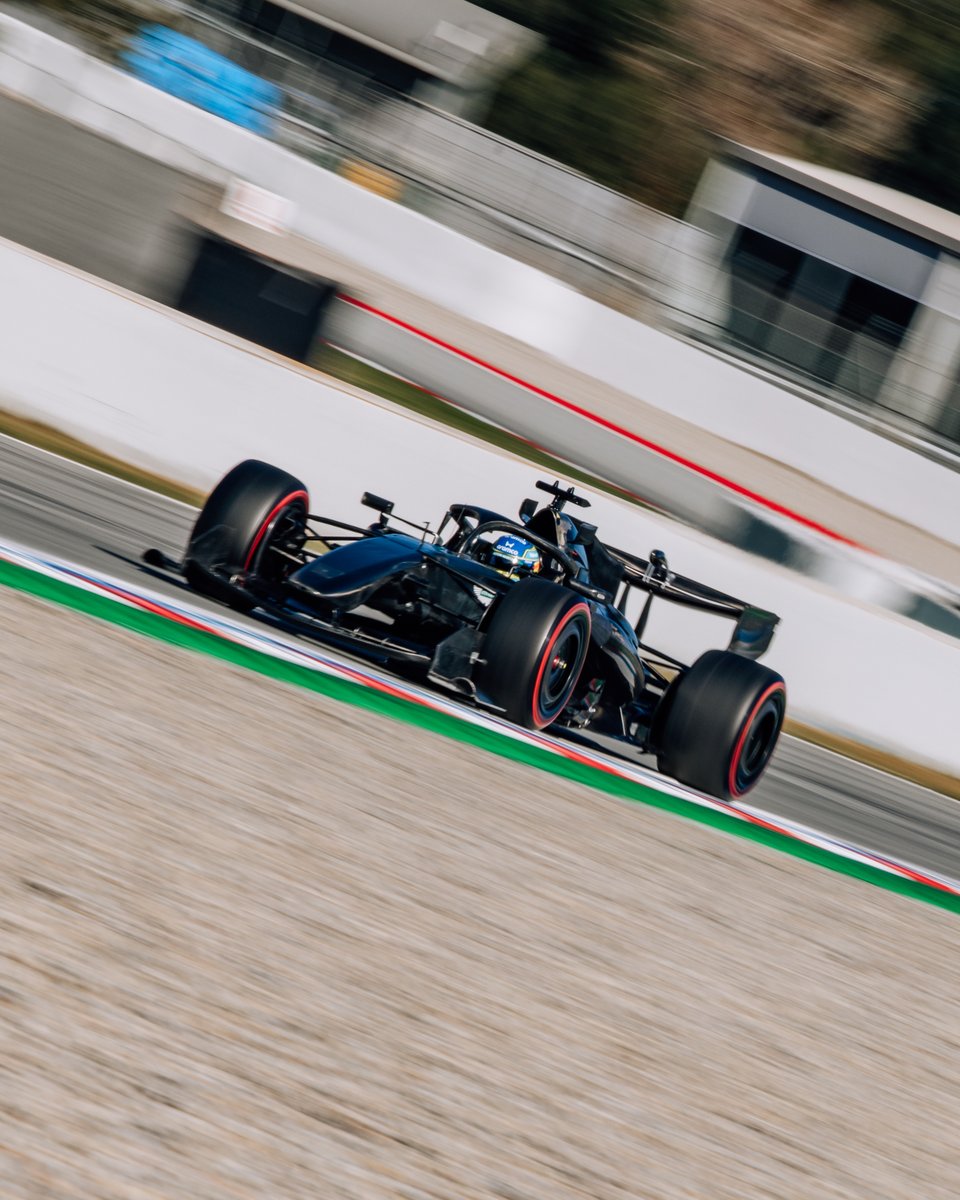F1's tweet photo. Fernando Alonso completes his first laps in the Aston Martin AMR26 at Barcelona! ✅👊

#F1 https://t.co/nCnLT6hDkr