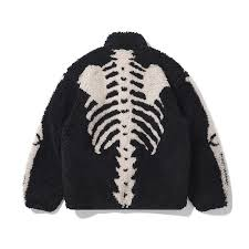 A L U K E tweet media