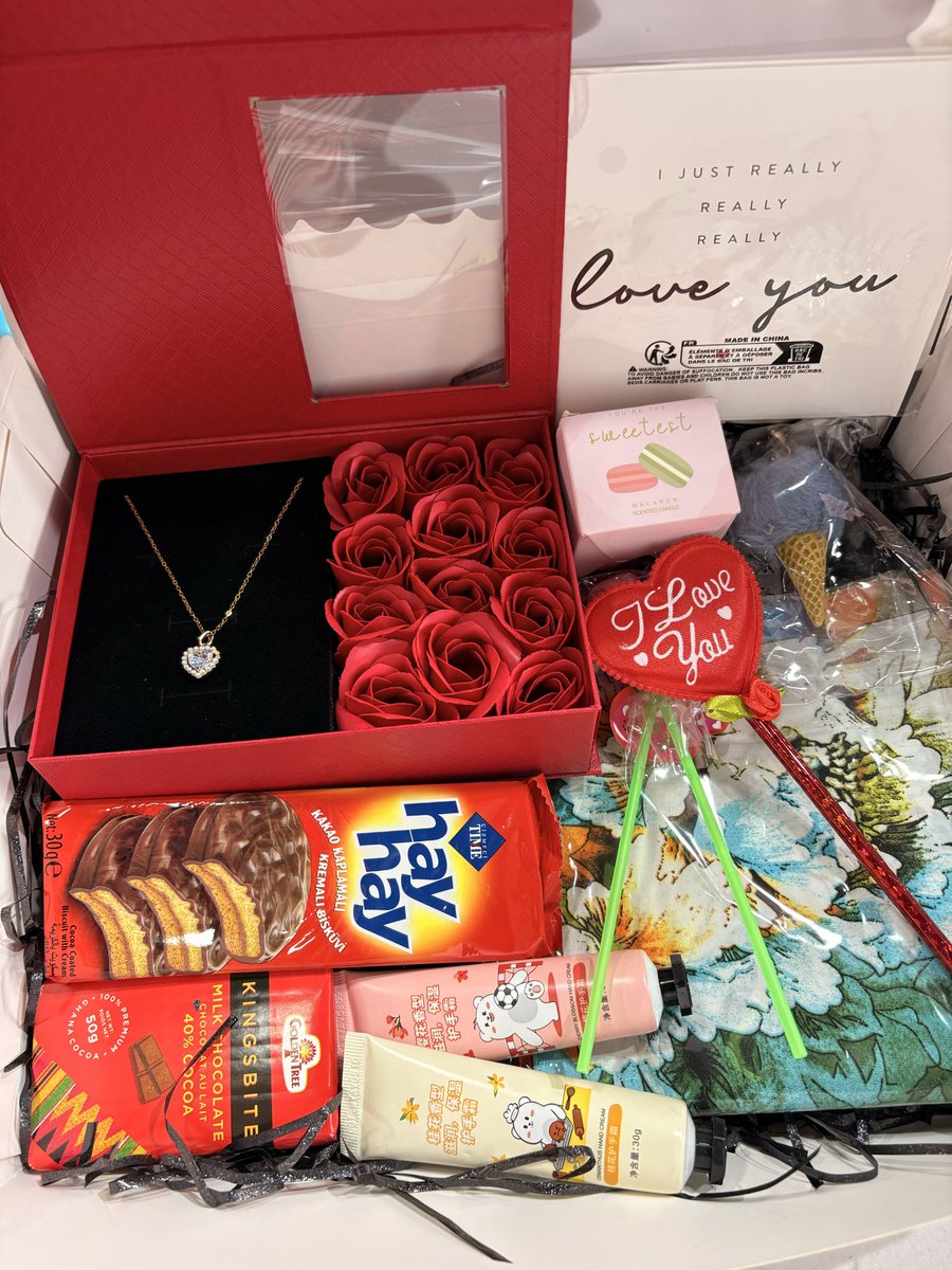 ForeverPurple17's tweet photo. Affordable Valentine’s Day package 

#DiamondPackage 💗💗

🏷️250 cedis https://t.co/ijSbjA1wWx