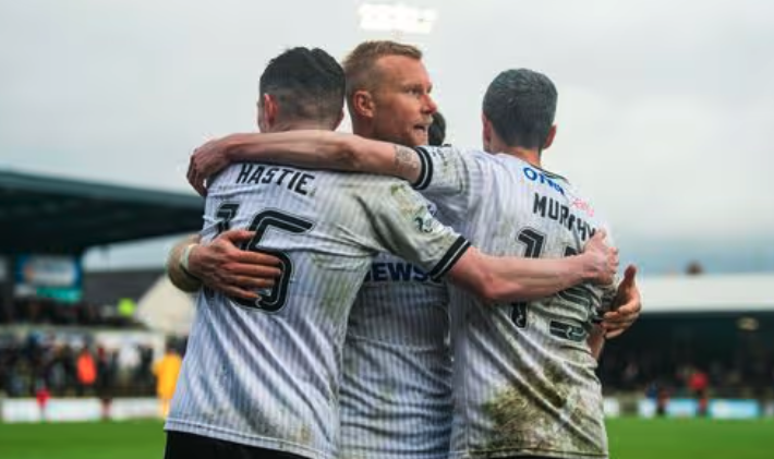 Record_Sport's tweet image. 𝐓𝐫𝐚𝐧𝐬𝐟𝐞𝐫 𝐧𝐞𝐰𝐬 𝐋𝐈𝐕𝐄 🤝

Airdrie keen to make a move for Ayr United striker Curtis Main | @ScottBurns75 

⬇️⬇️⬇️

dailyrecord.co.uk/sport/football…